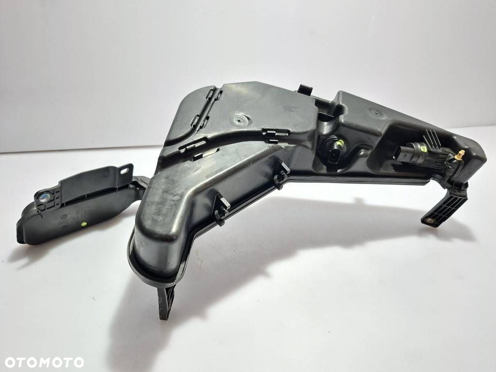 Audi Q5 Zbiornik płynu do spryskiwaczy szyby przedniej /czołowej 8R0955453B - 9