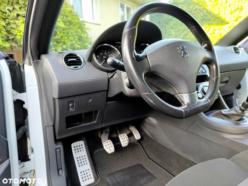 Peugeot RCZ 1.6 THP - 11