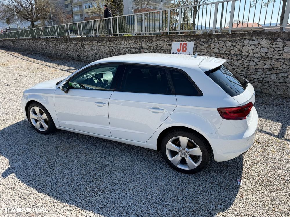 Audi A3 Sportback 1.6 TDI Sport - 4
