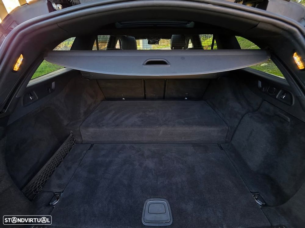 Mercedes-Benz E 300 de 4Matic 9G-TRONIC AMG Line - 8