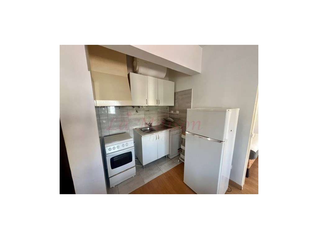 Apartamento T1+1 com varanda - Grande imagem: 3/17