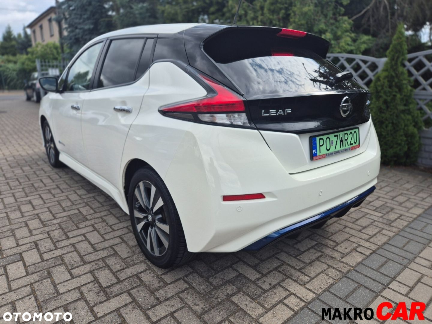 Nissan Leaf - 2