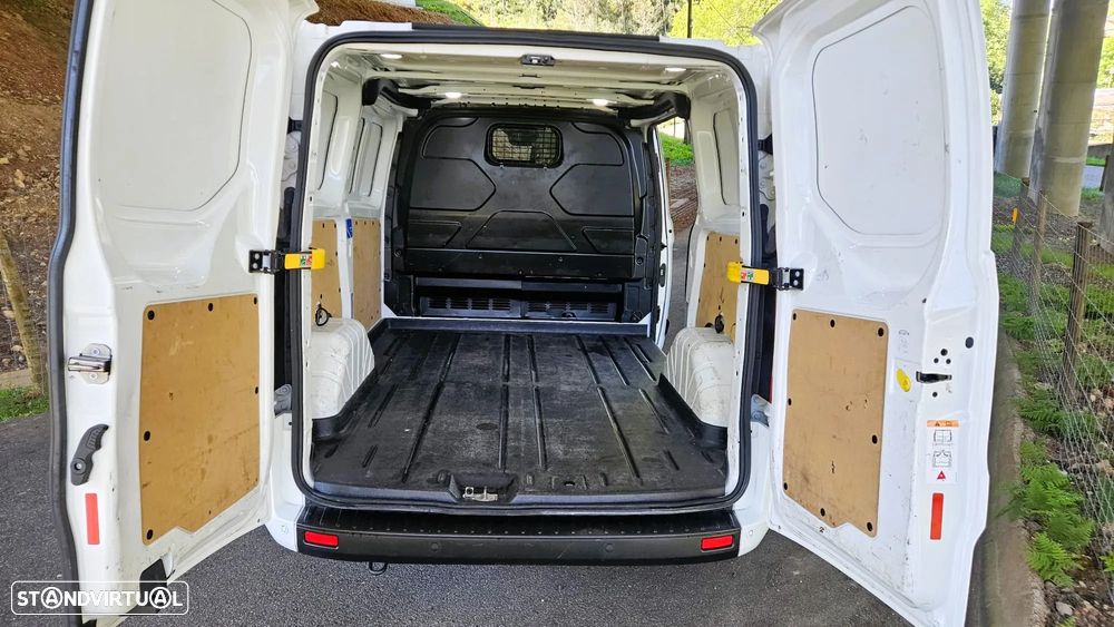Ford Transit Custom L1H1 2.0 TDCI IVA DEDUTIVEL - 32