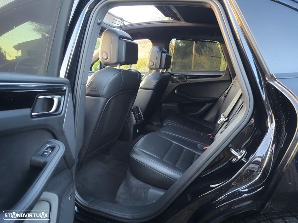 Porsche Macan Turbo PDK - 24