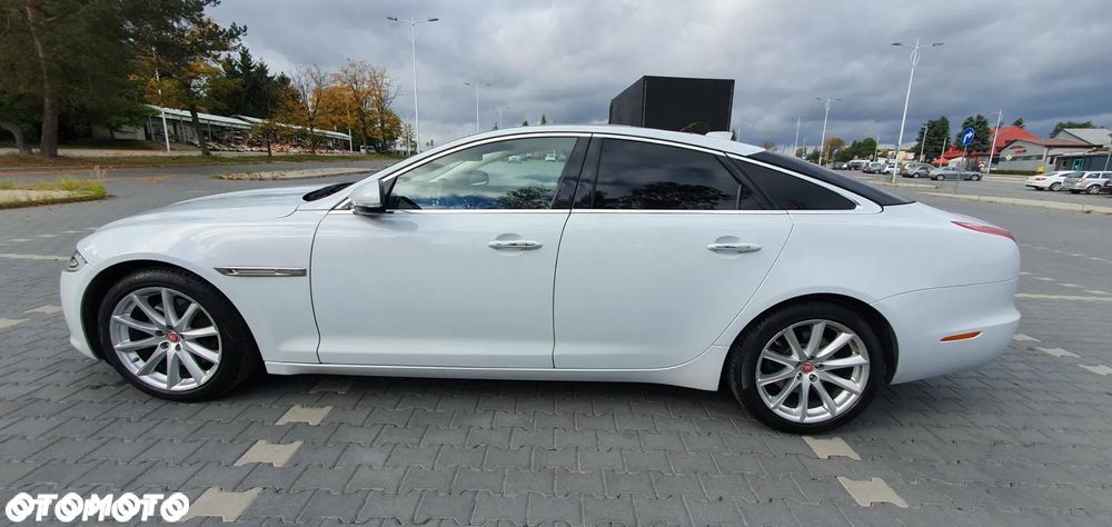 Jaguar XJ 3.0 D V6 LWB Portfolio - 7
