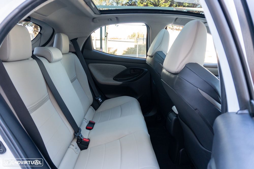 Toyota Yaris 1.5 HDF Luxury - 32