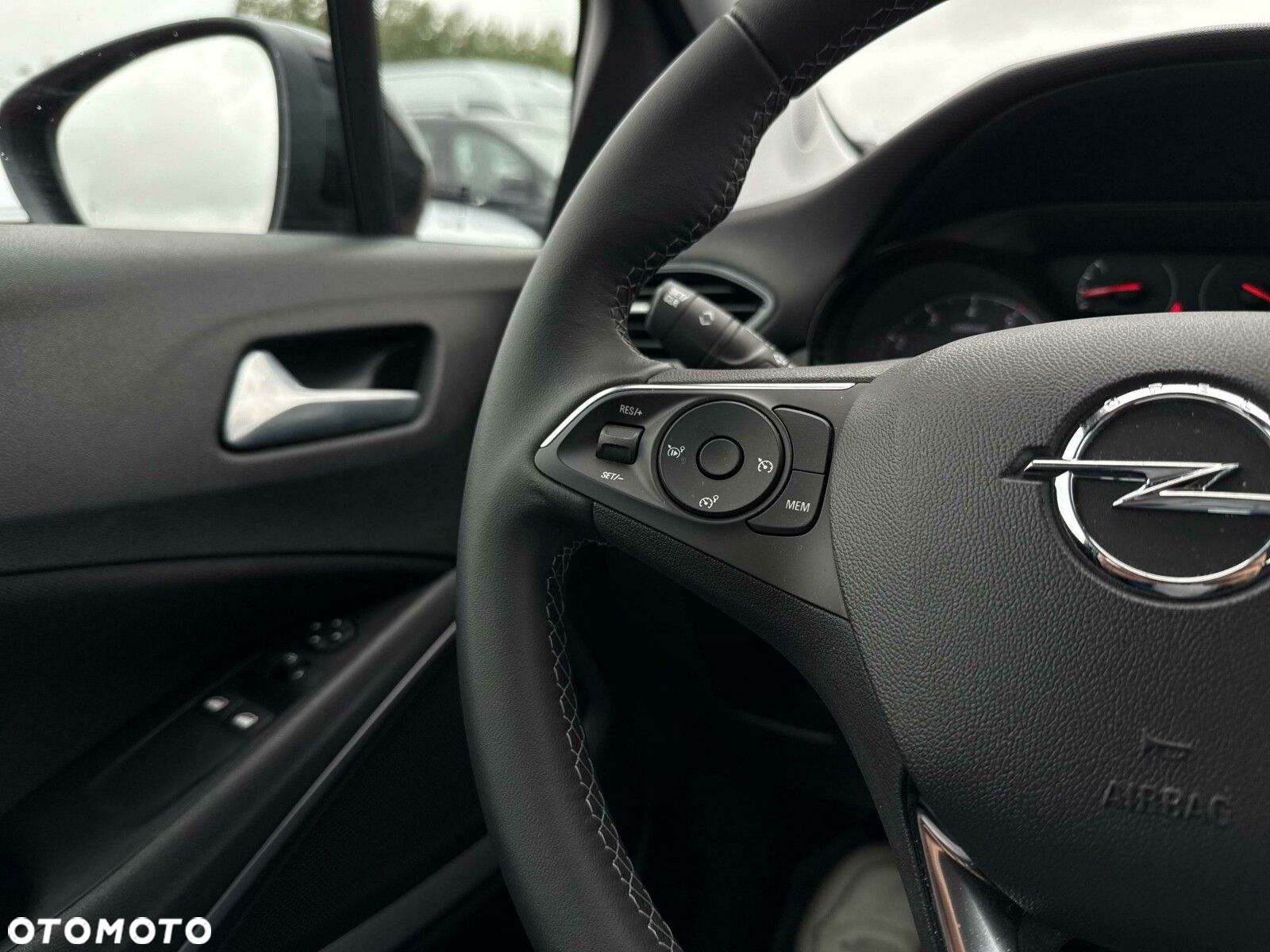 Opel Crossland - 14