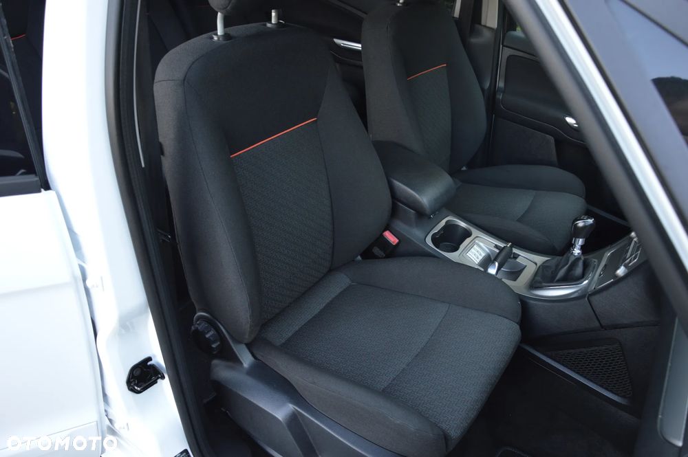 Ford S-Max - 25