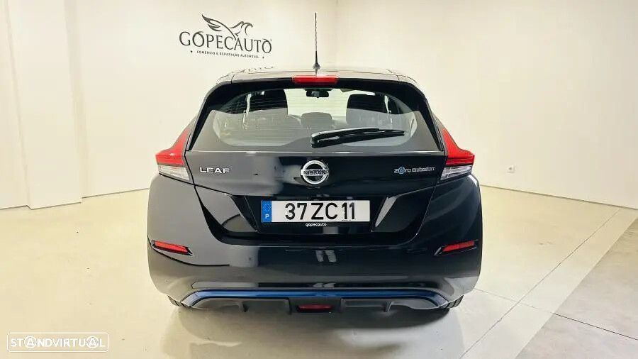 Nissan Leaf - 7