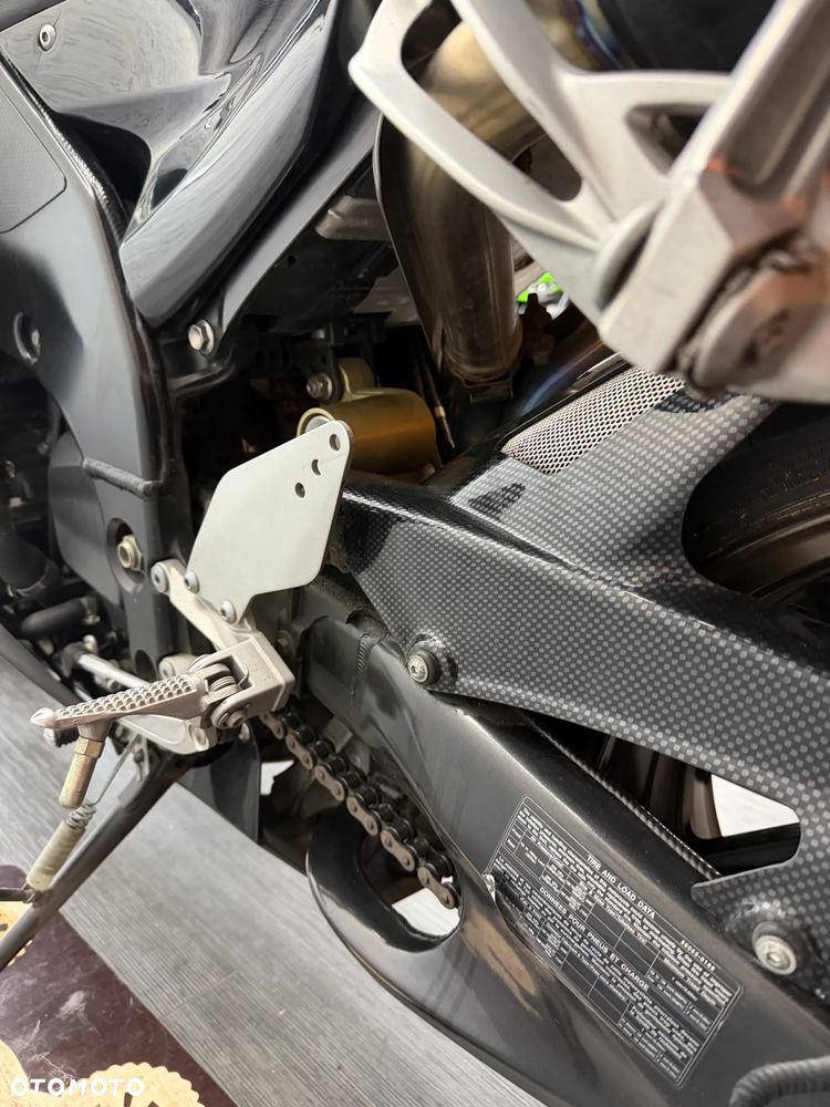 Kawasaki ZXR - 19