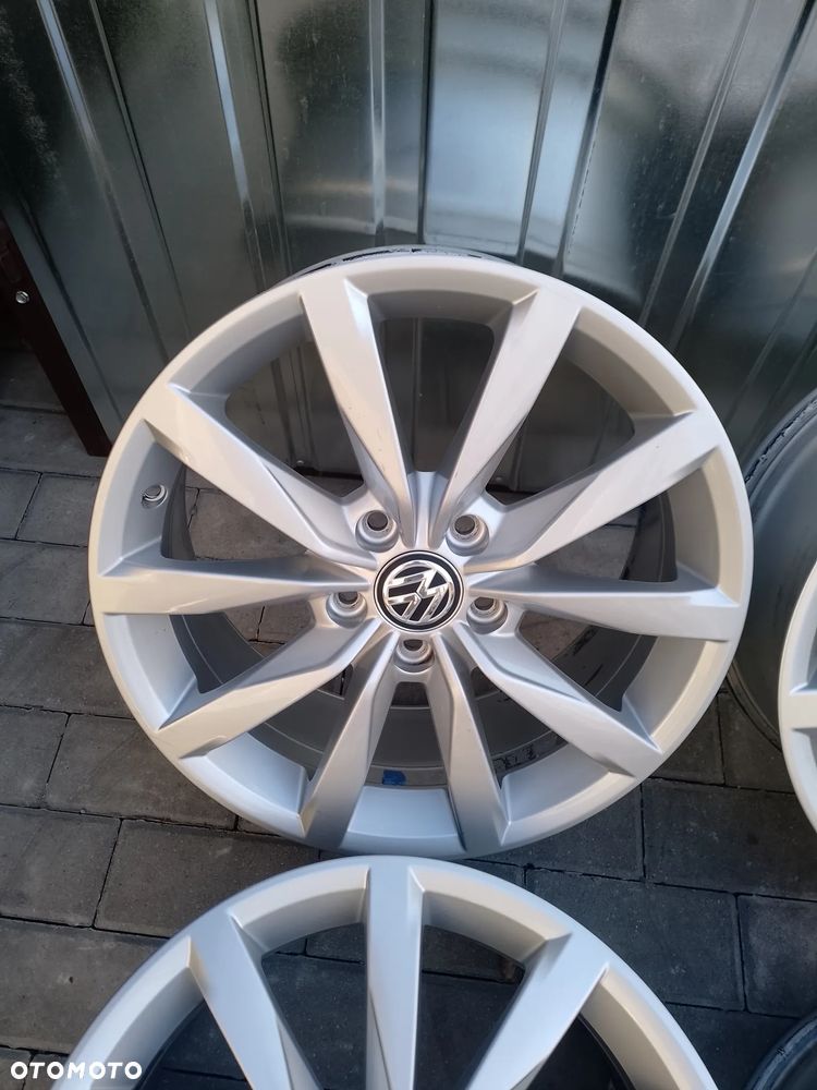 Felgi aluminiowe 17" VW - 3