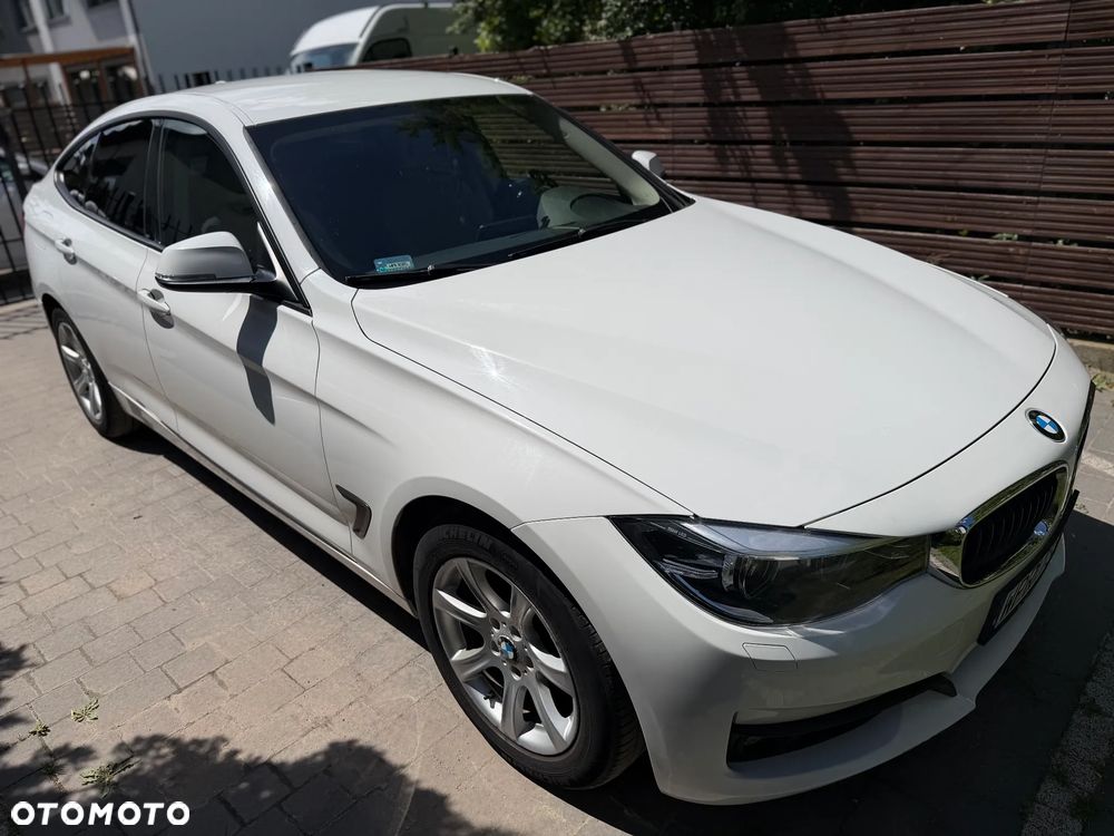 BMW Seria 3 318d - 2