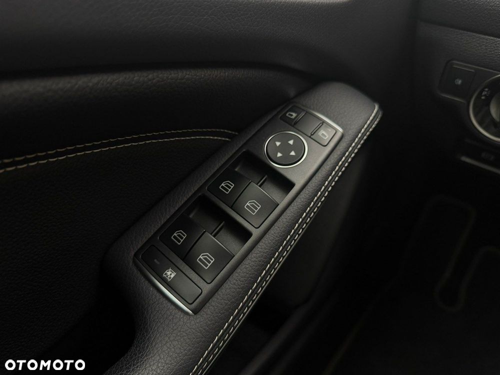 Mercedes-Benz GLA - 21