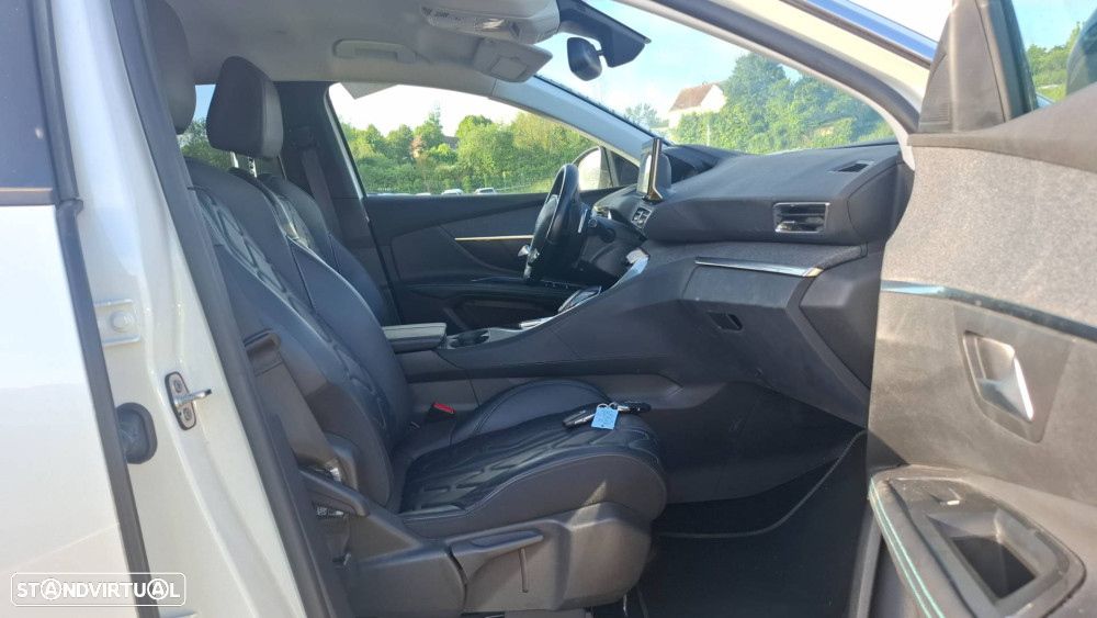Peugeot 5008 1.2 PureTech Allure EAT8 - 4