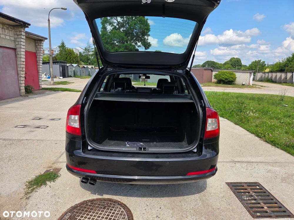 Skoda Octavia 2.0 TDI CR DPF RS - 6