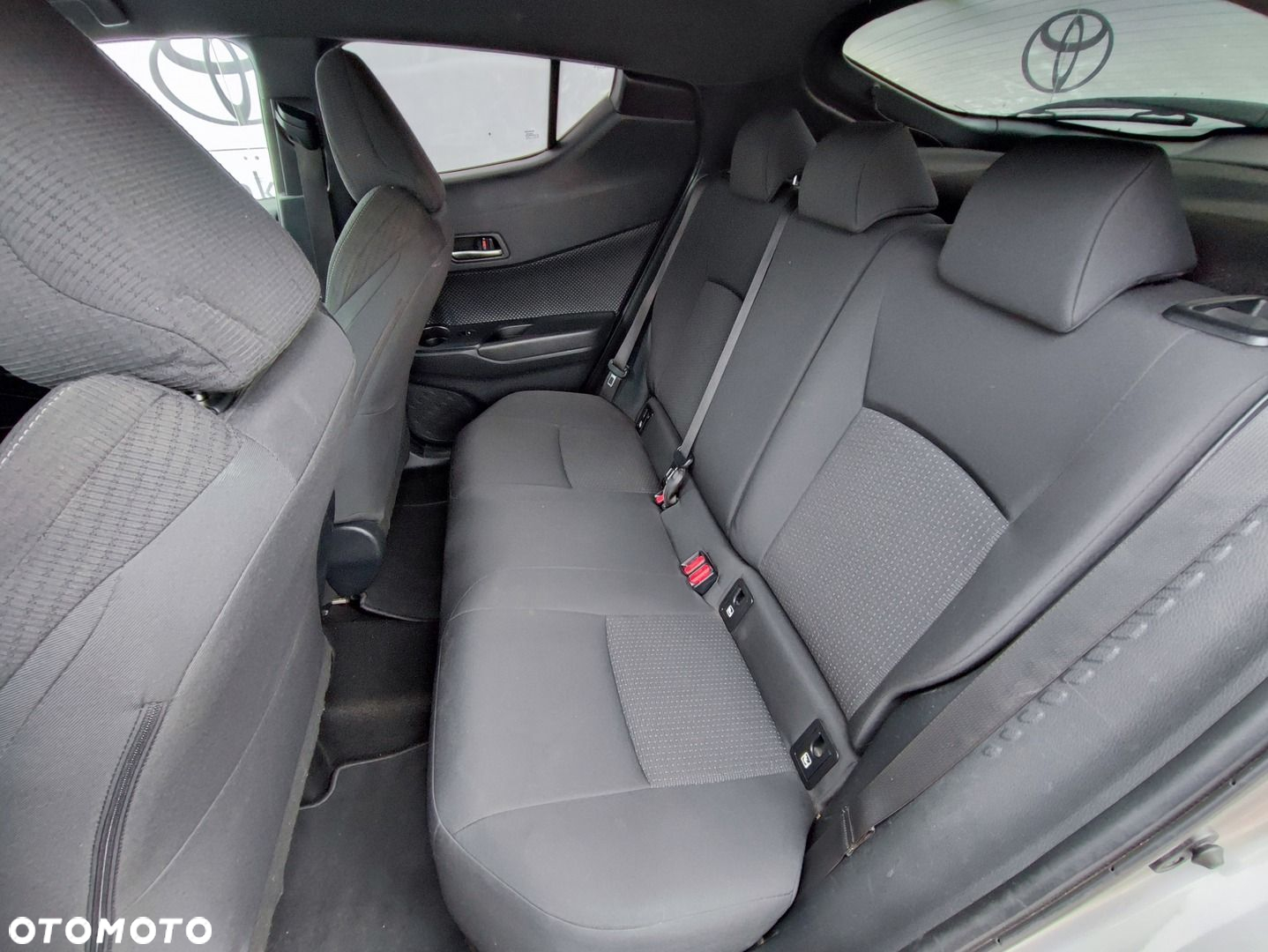 Toyota C-HR 1.2 T GPF Premium - 10