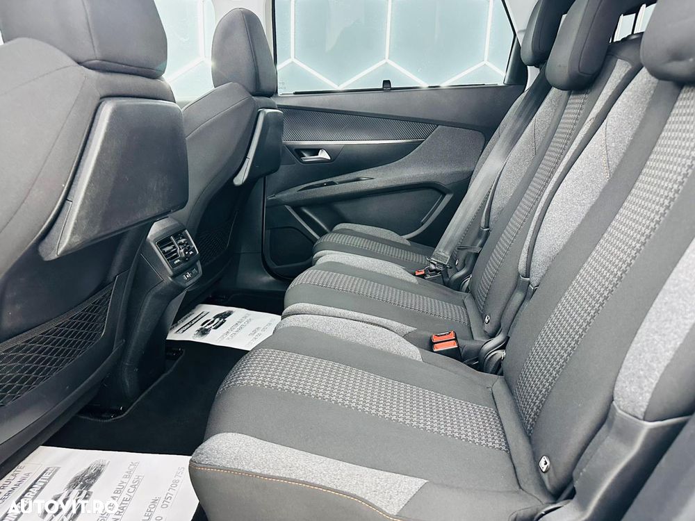 Peugeot 5008 BlueHDI 130 EAT8 Allure - 14