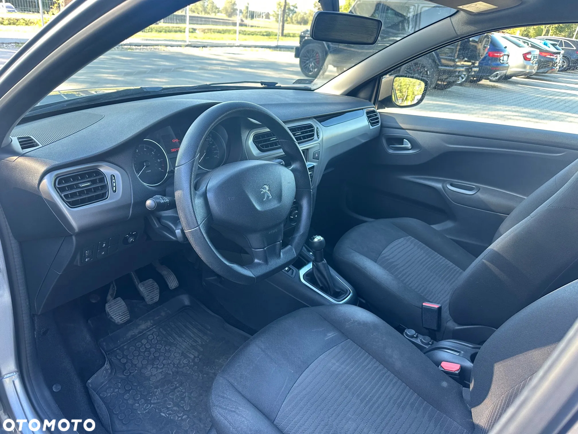 Peugeot 301 1.2 Pure Tech Active - 10