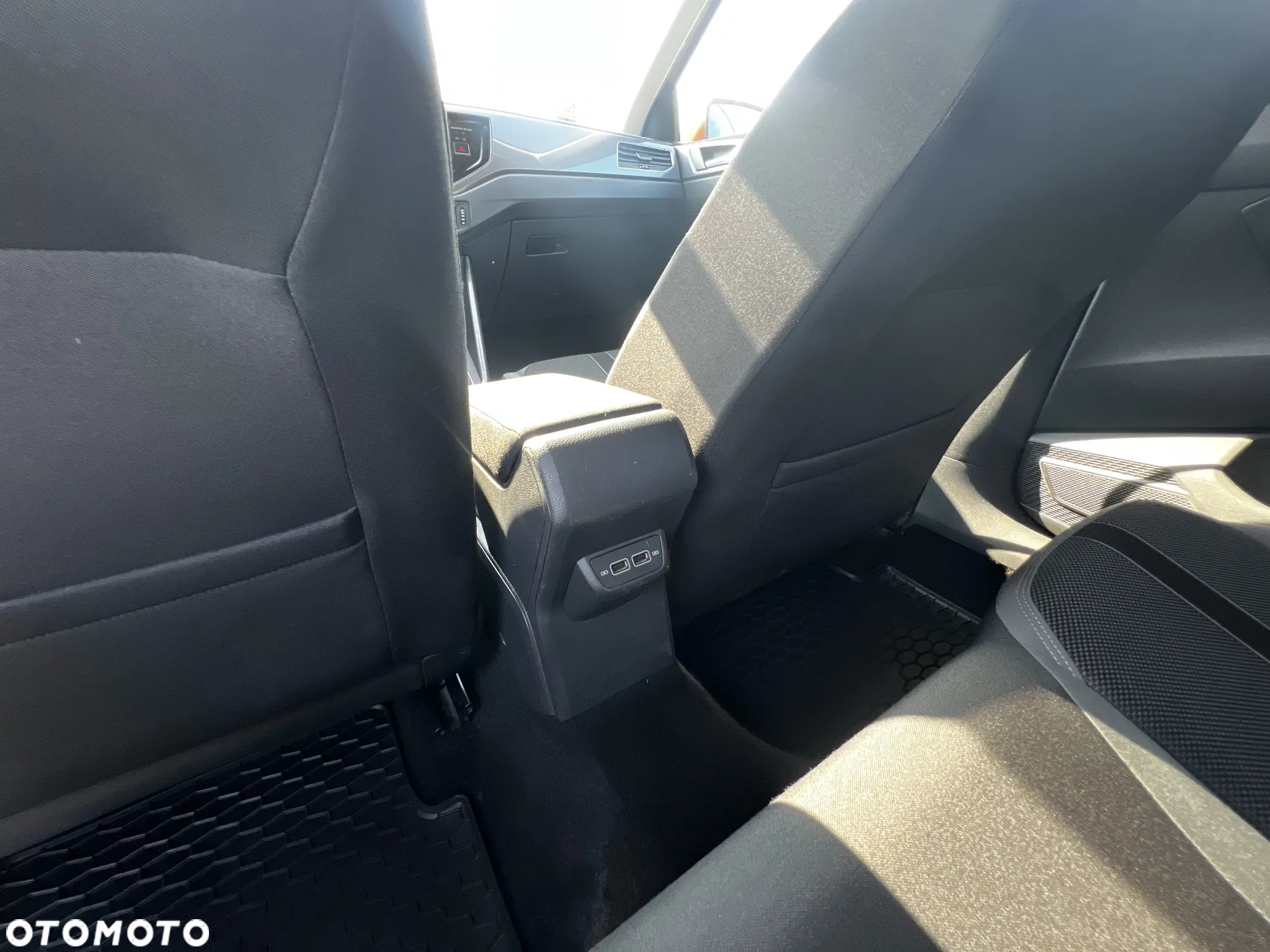Volkswagen Polo 1.0 TSI Highline - 32