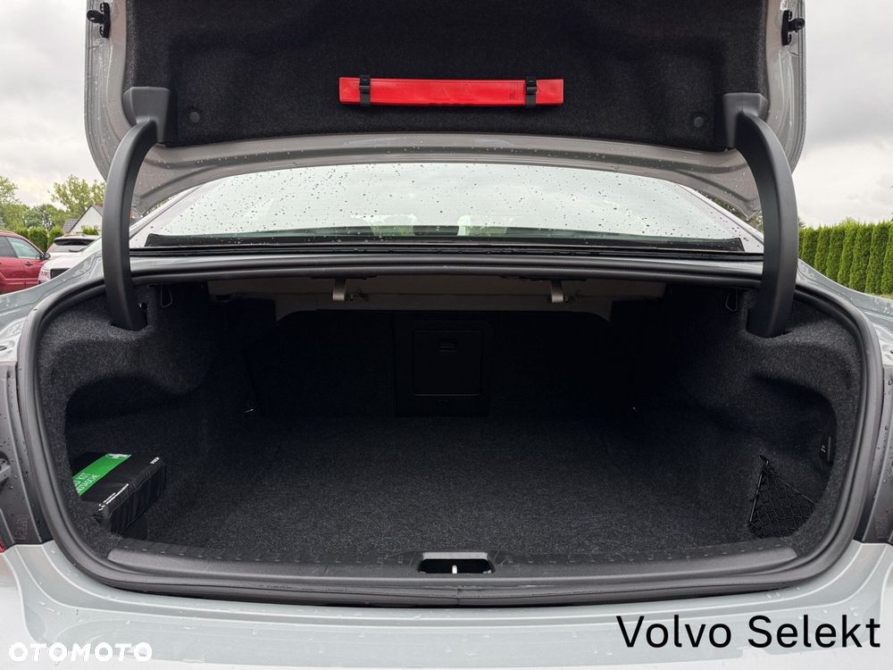 Volvo S60 B5 B AWD Ultimate Dark - 12
