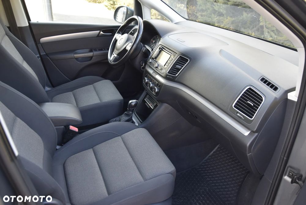 Volkswagen Sharan 2.0 TDI BMT Trendline DSG - 17