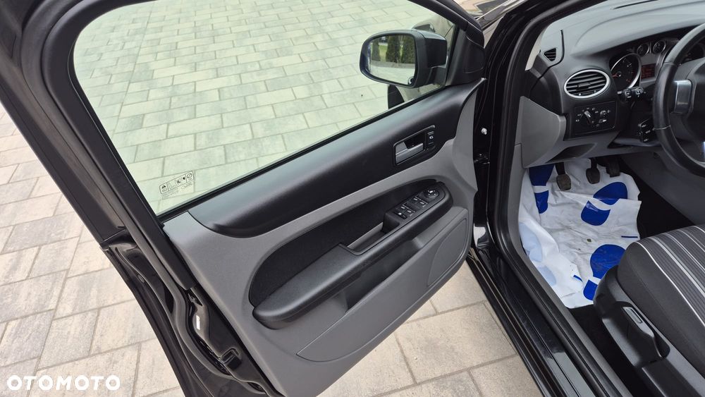 Ford Focus 1.6 16V Black Magic - 14