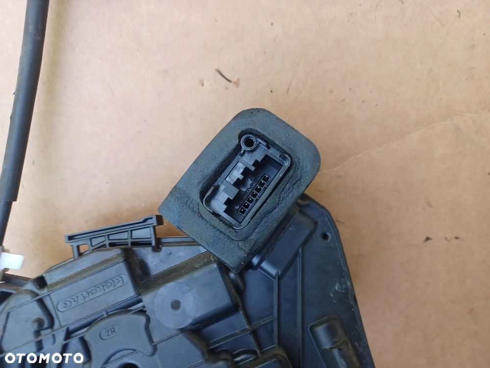 ZAMEK DRZWI PRAWY PRZÓD GOLF VI 5K1837016B - 2