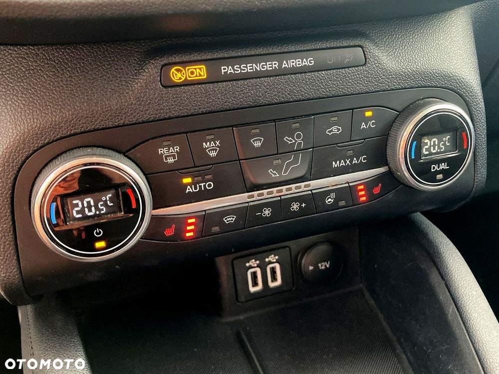 Ford Kuga 1.5 EcoBoost TITANIUM - 25