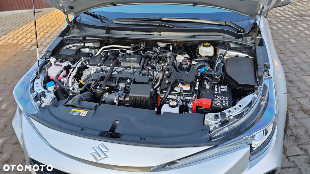 Suzuki Swace 1.8 Hybrid Premium Plus CVT - 9