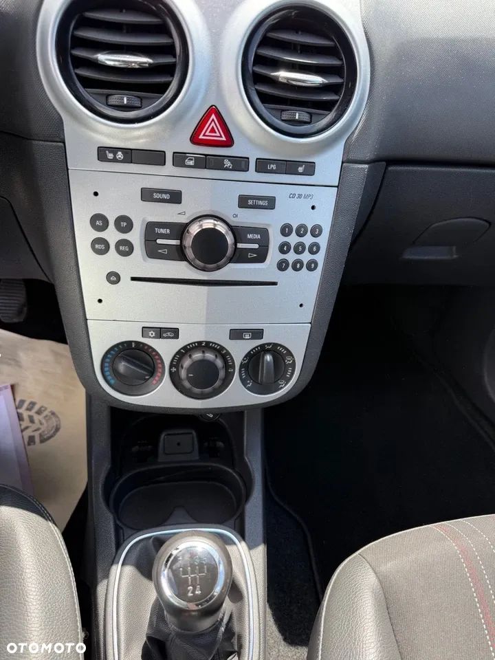 Opel Corsa - 8
