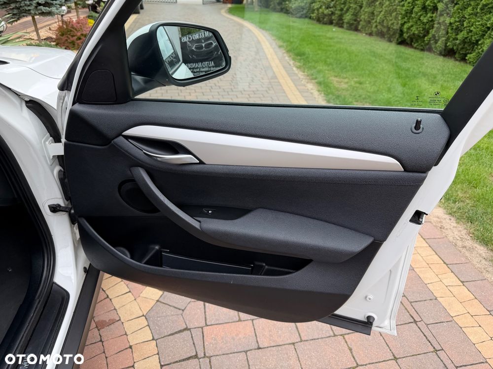 BMW X1 sDrive18d xLine - 16