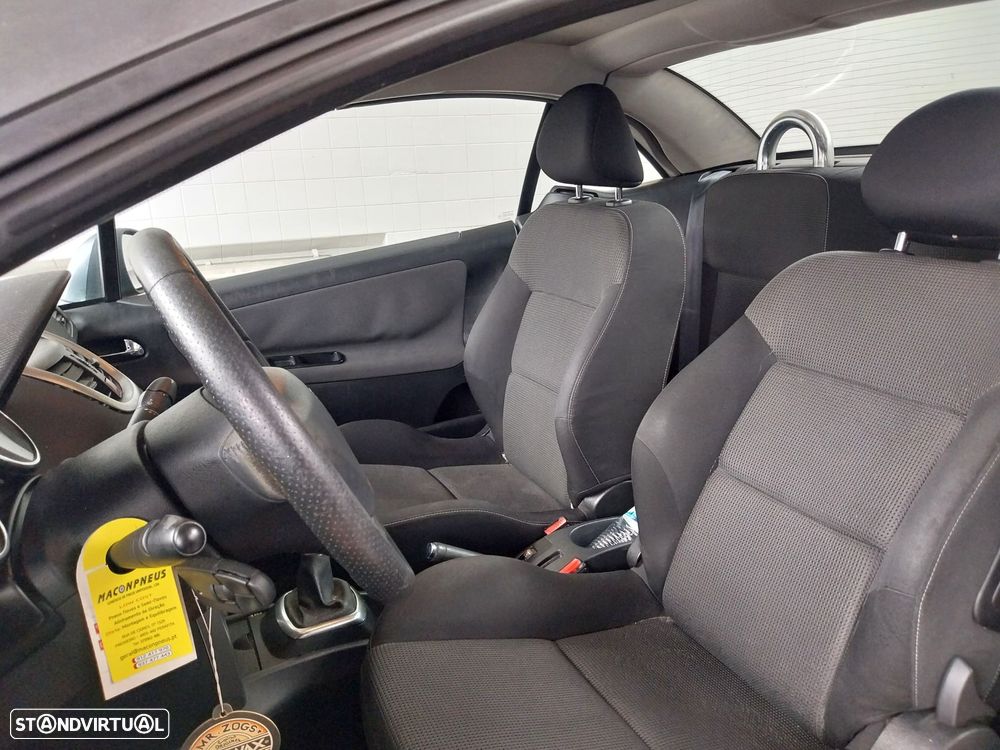 Peugeot 207 CC 1.6 HDi SE 200 Anos FAP - 4