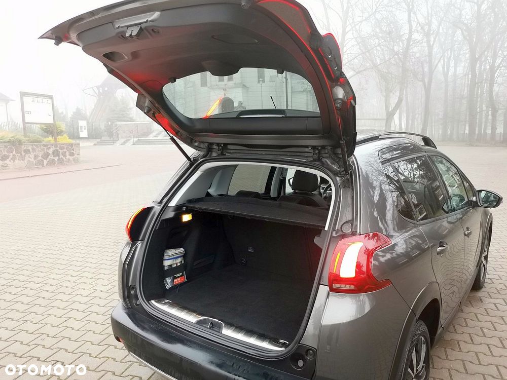 Peugeot 2008 1.5 BlueHDi GT Line S&S - 26