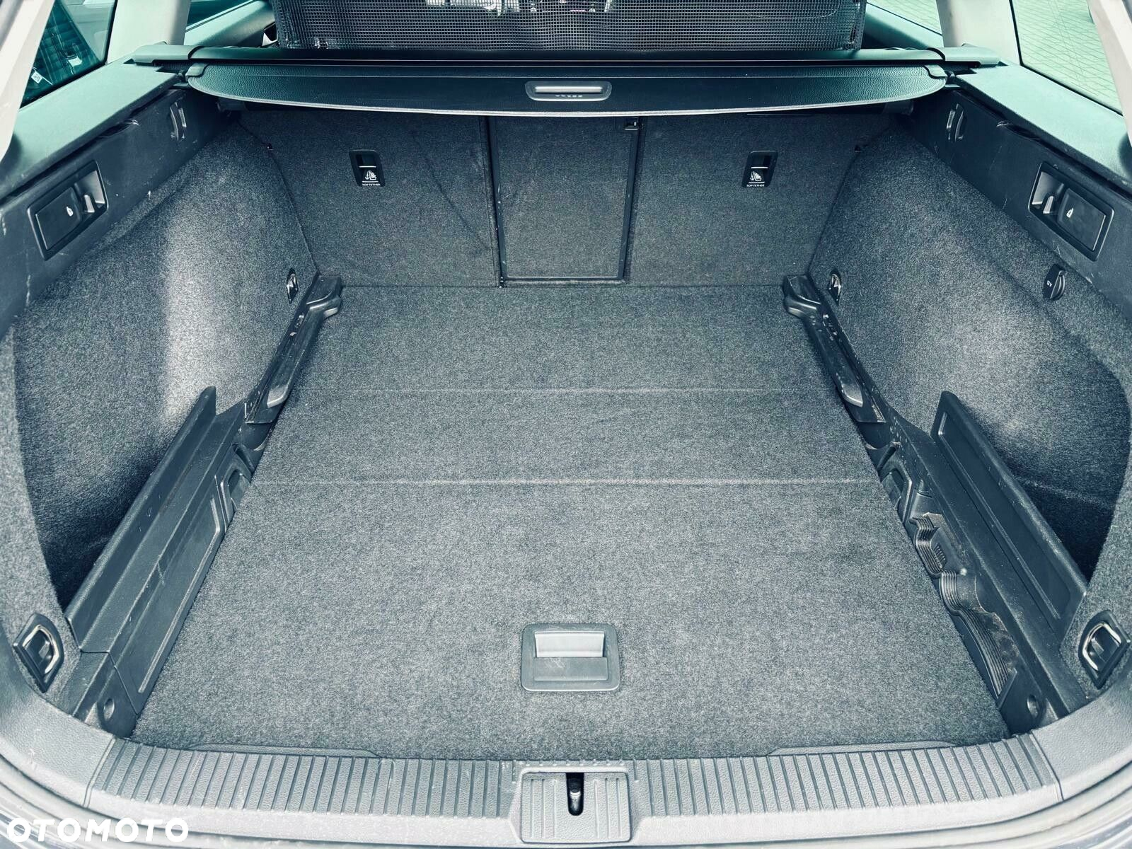 Volkswagen Passat - 10
