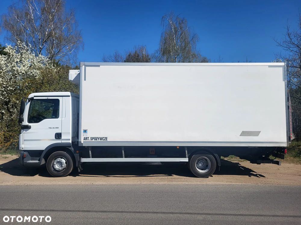 MAN TGL 12.190 Izoterma 2017r Chłodnia Mroźnia agregat 2x parownik poduszki KLIMA - 17