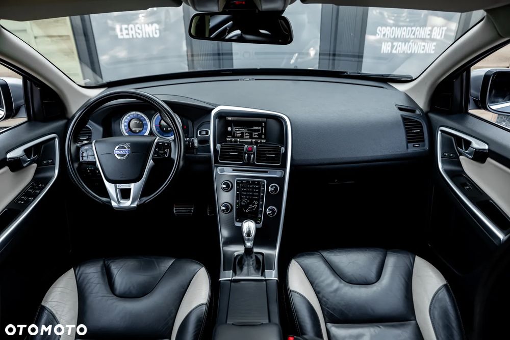 Volvo XC 60 D5 AWD RDesign - 29
