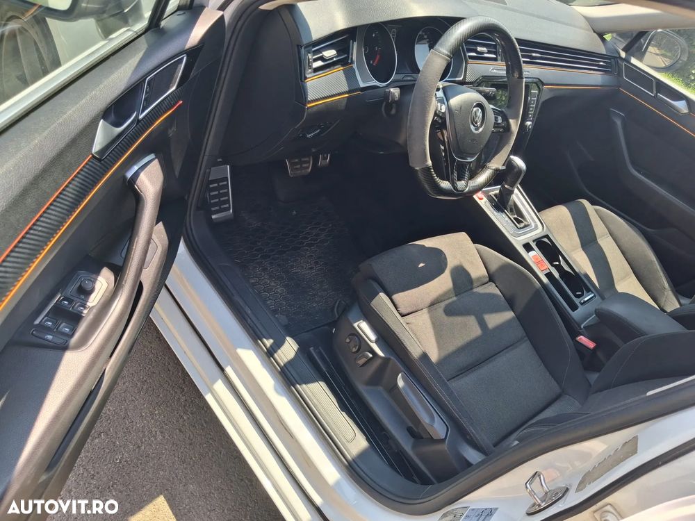 Volkswagen Passat 2.0 TDI DSG Highline - 22