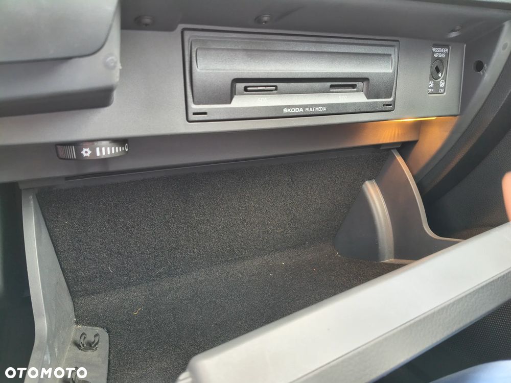 Skoda Superb 1.6 TDI Ambition - 23