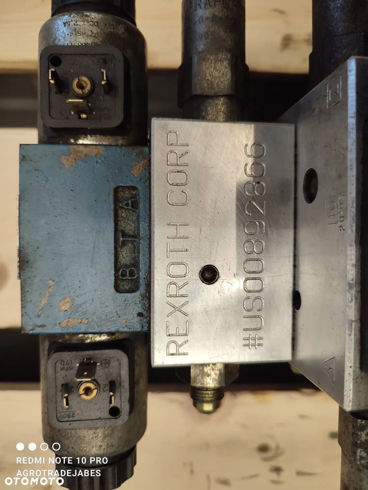 Blok hydrauliczny Rexroth  US00905465  Merlo Roto - 11