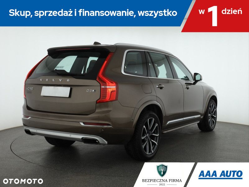 Volvo XC 90 - 6