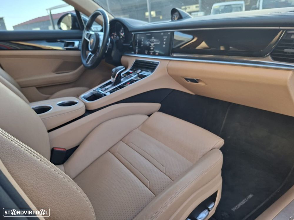 Porsche Panamera Sport Turismo - 15