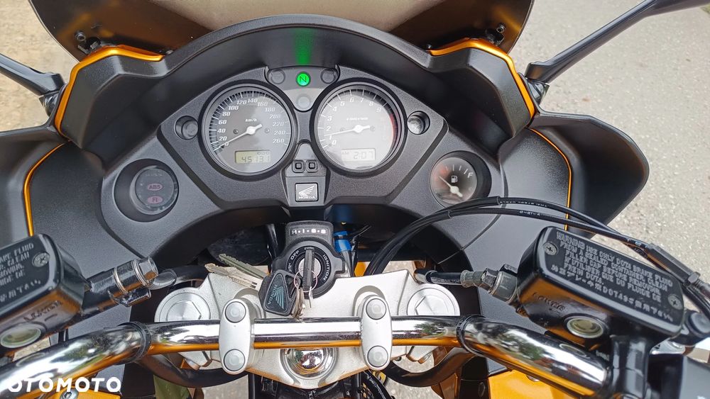 Honda CBF - 8