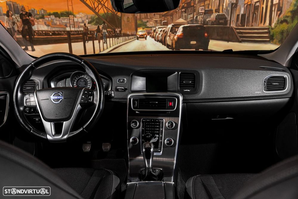 Volvo V60 2.0 D4 Summum - 11