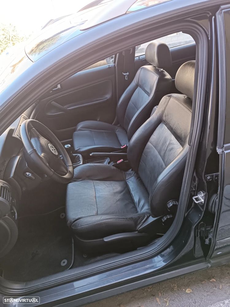 VW Passat Variant 1.9 TDi Confortl Top - 4