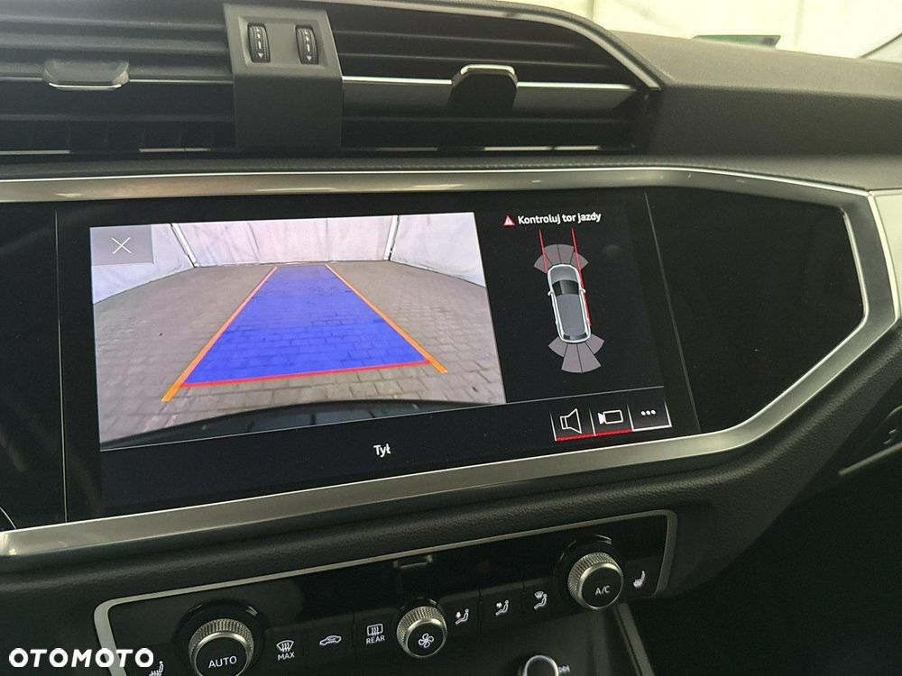Audi Q3 - 22