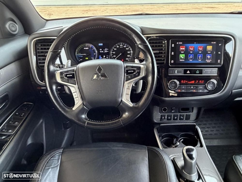 Mitsubishi Outlander 2.0 Instyle Navi - 14