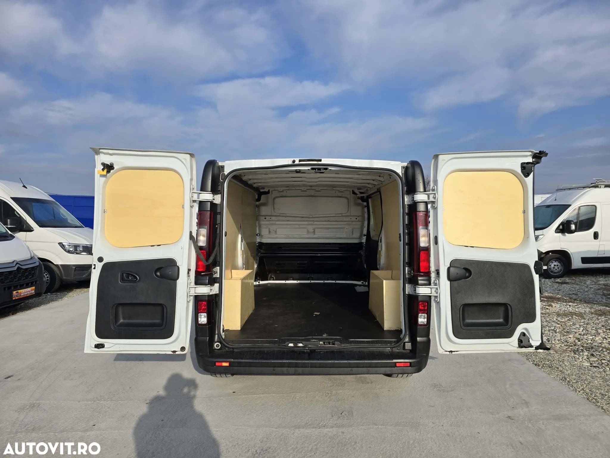 Renault New Trafic L2H1 - 13