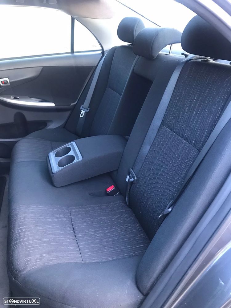 Toyota Corolla 1.4 D-4D - 7