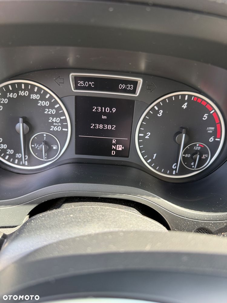 Mercedes-Benz Klasa B 200 CDI (BlueEFFICIENCY) 7G-DCT - 6