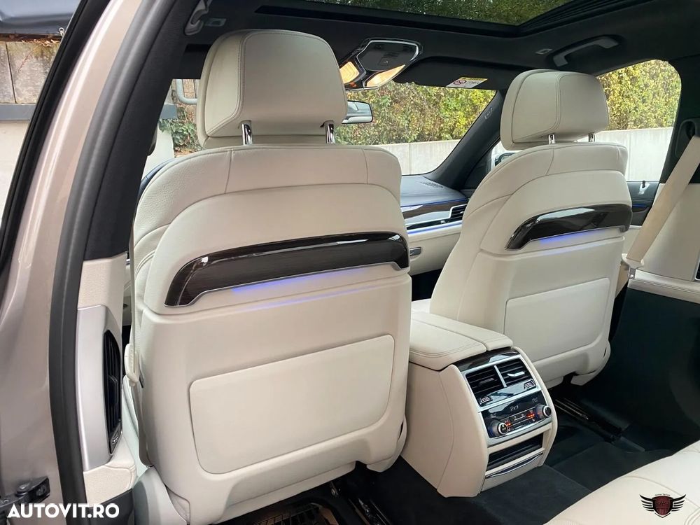 BMW Seria 7 730d xDrive - 34